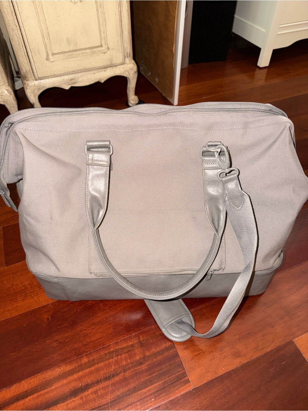 BEIS The Weekender in Light Gray - Picture 3 of 6